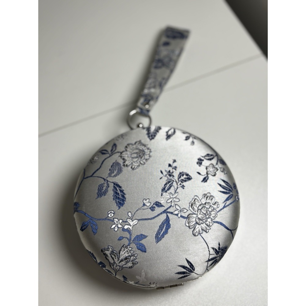 Round Floral Satin Wristlet Clutch Silver Blue Kiss Lock Evening Bag 5.5"